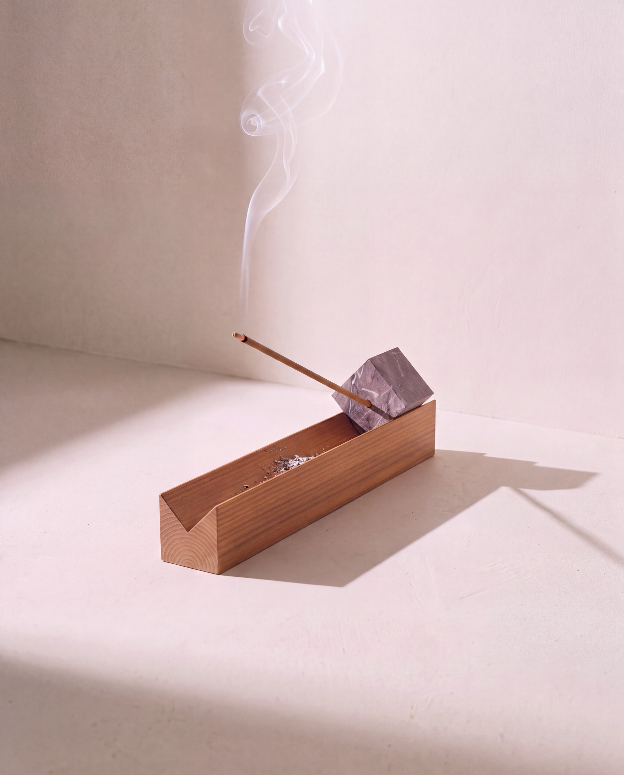 Essence Stick Stand